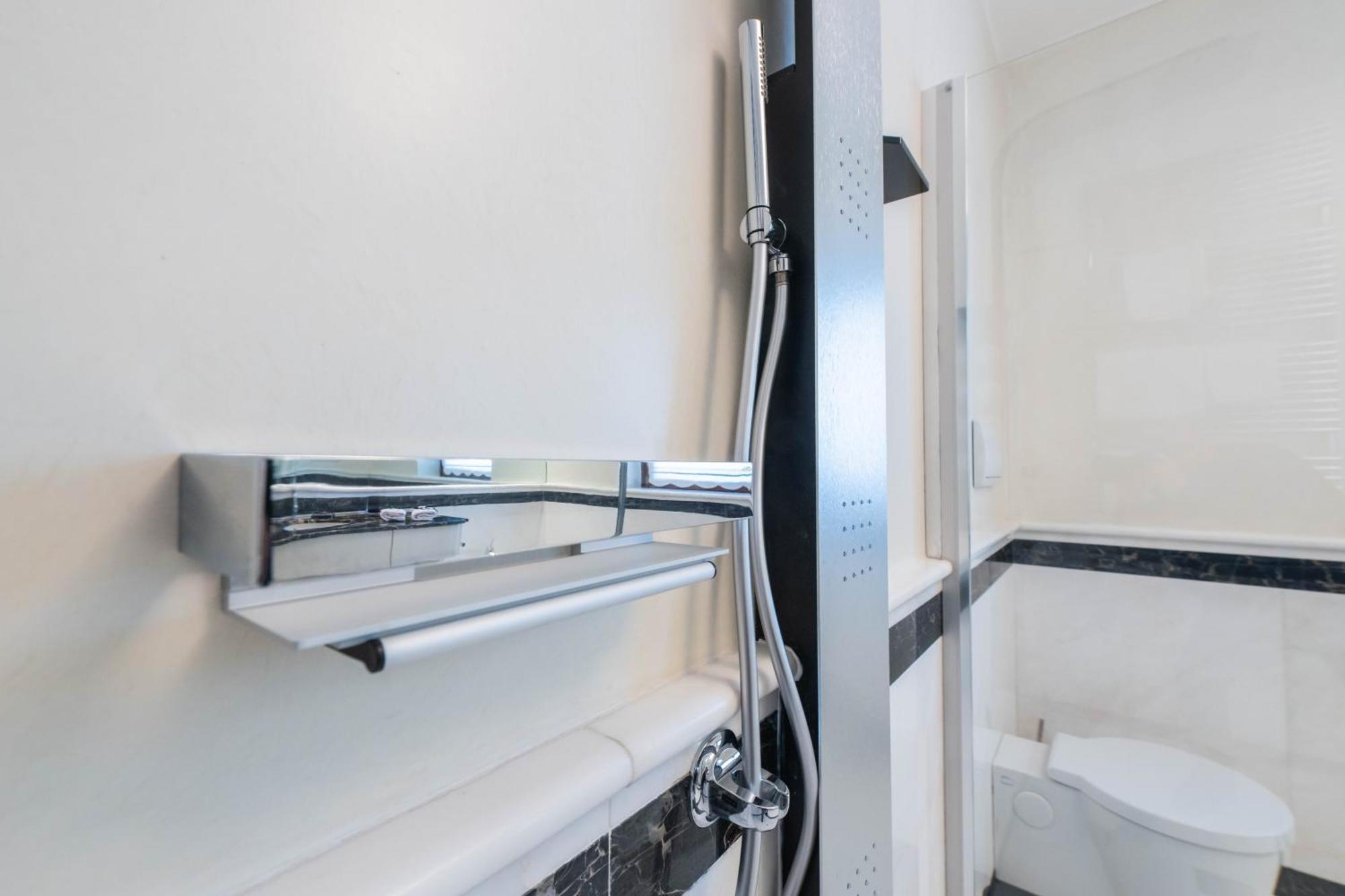 Airport Bea Rooms Azzano San Paolo Extérieur photo